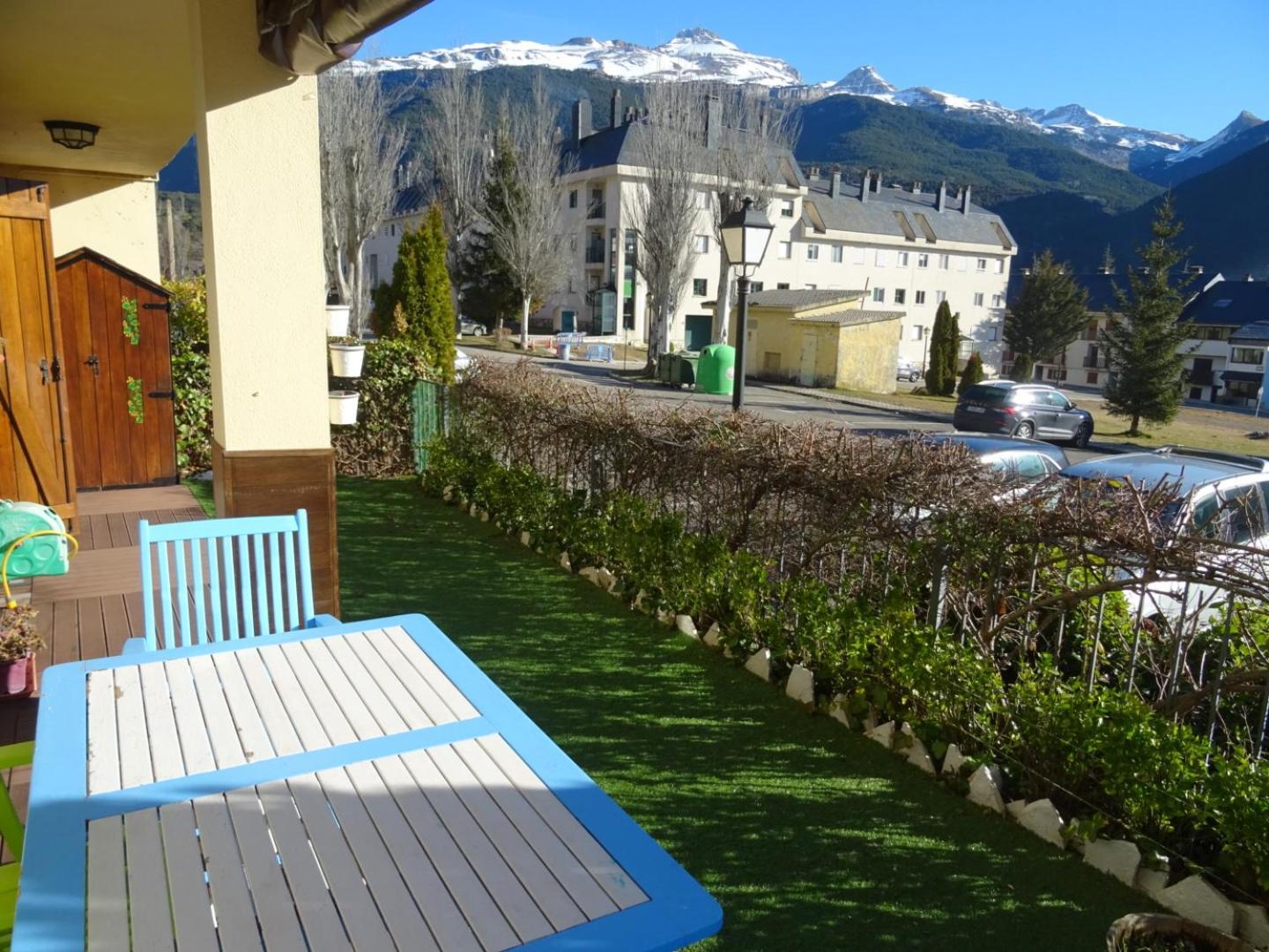 Vista Collarada Apartment Villanúa Екстериор снимка